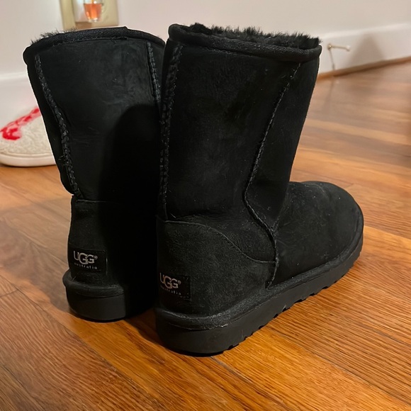 Ugg Boots - Picture 2 of 5